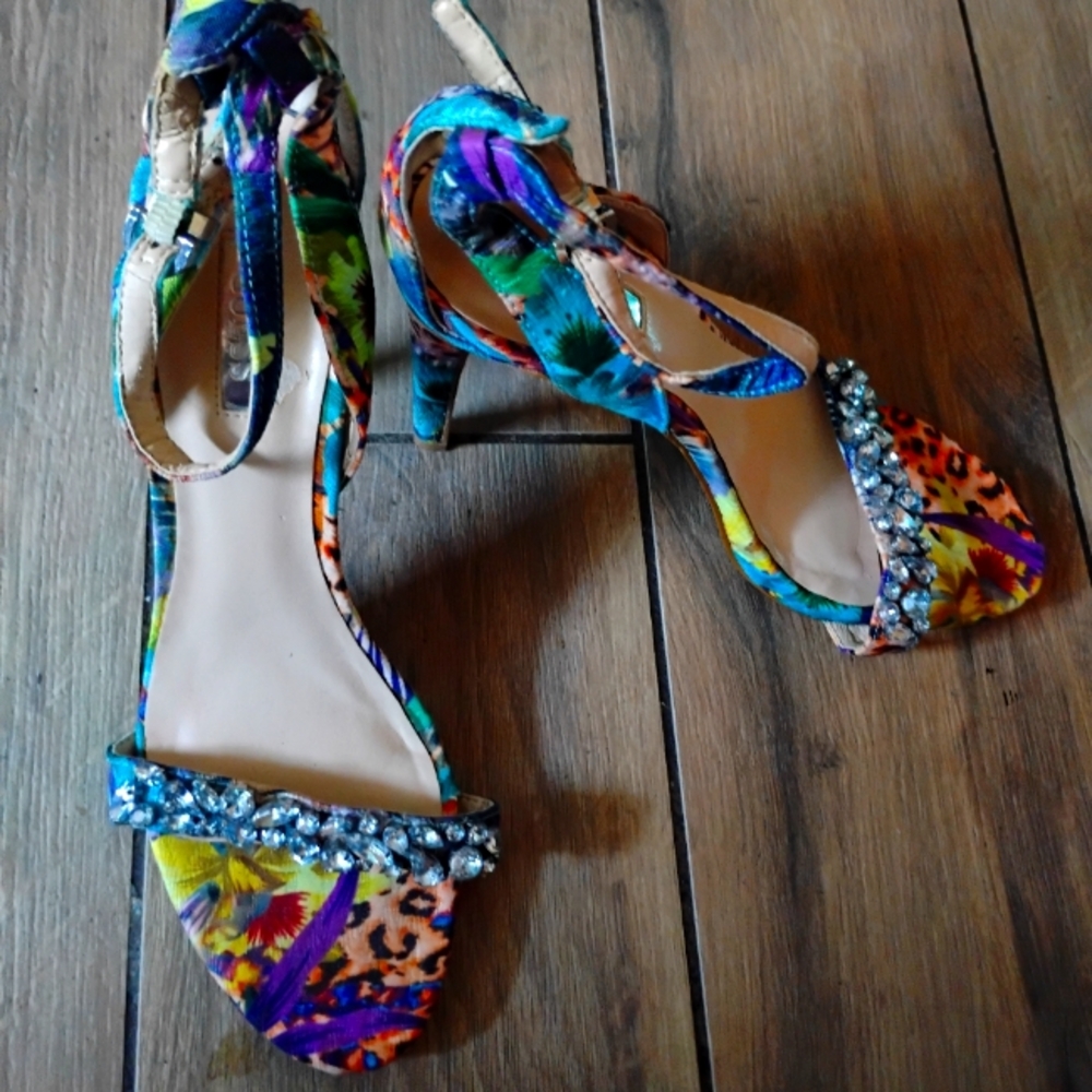 GUESS Heels